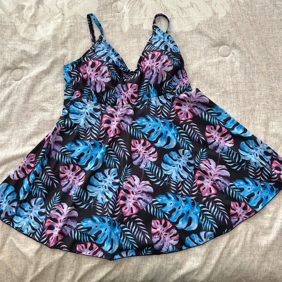 Size 16 Ladies 3 piece bathing suit. - Picture 4 of 7